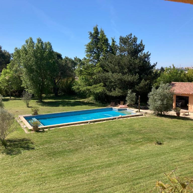 Grande maison avec piscine - Maison 4 Chambres - 9