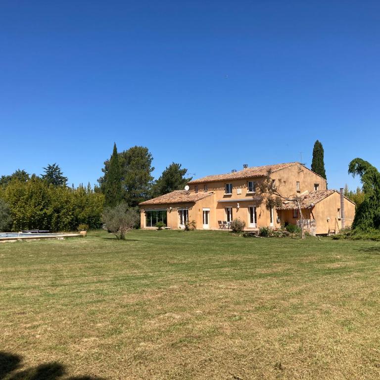 Grande maison avec piscine - Maison 4 Chambres - 3