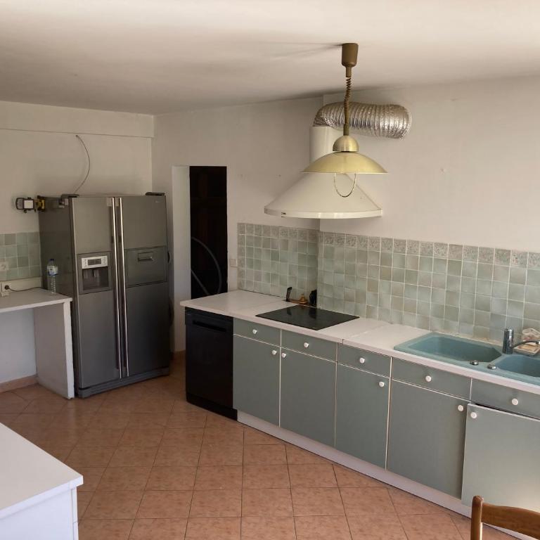 Grande maison avec piscine - Maison 4 Chambres - 44