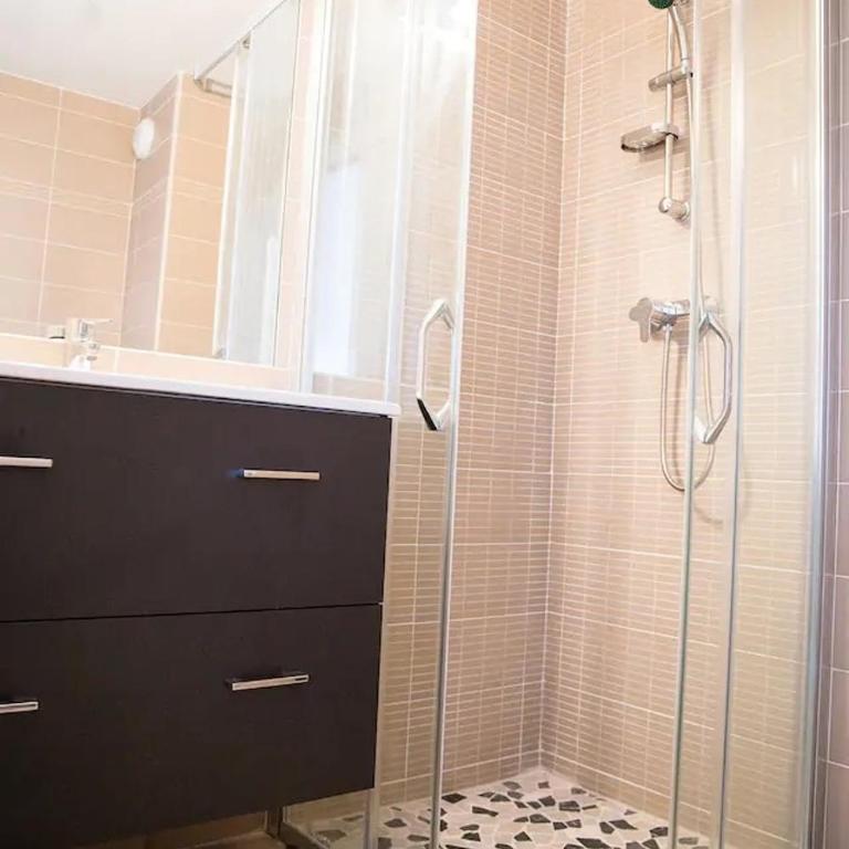 Studio climatisé au calme, mezzanine et balcon - Appartement 1 Chambre - 8