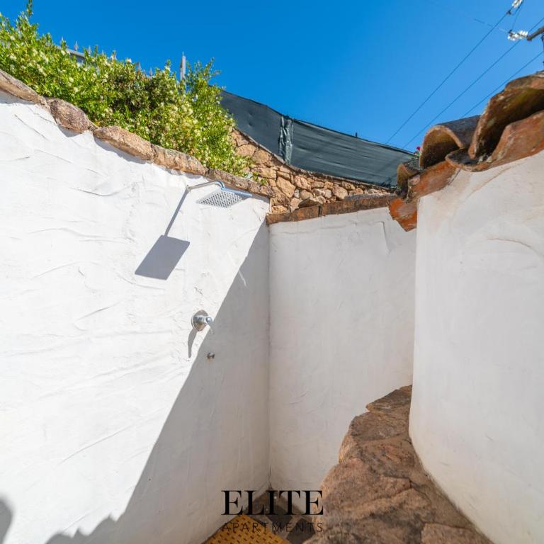 Luxury Oasis Apt Pool & Jacuzzi - Villa - 19