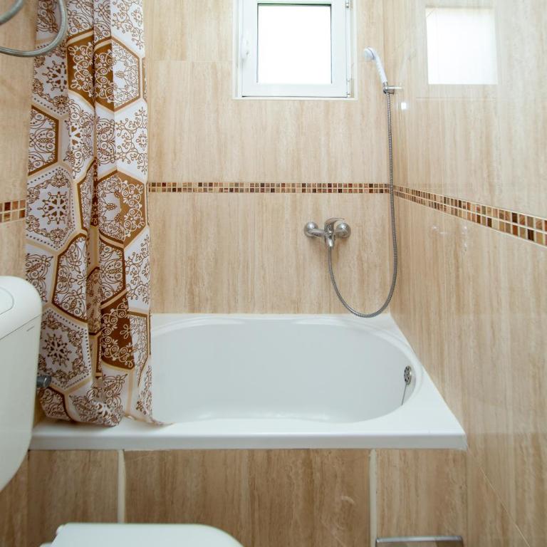 Apartmani Becici - Apartment with Terrace - 13