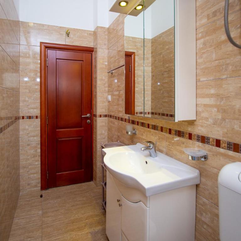 Apartmani Becici - Apartment - 7