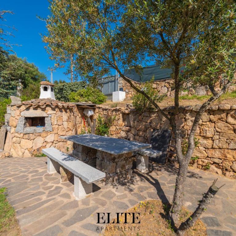Luxury Oasis Apt Pool & Jacuzzi - Villa - 25
