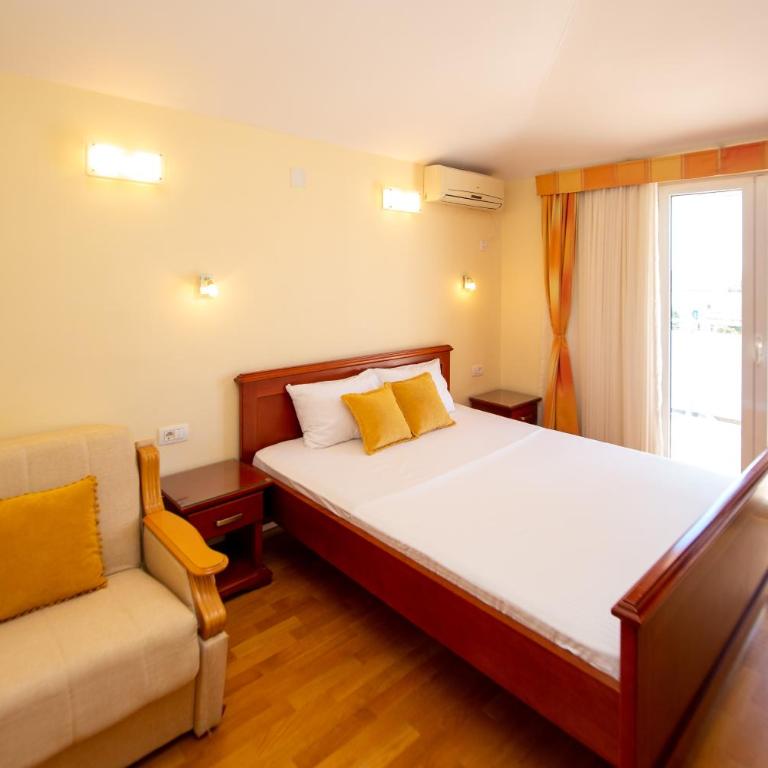 Apartmani Becici - One-Bedroom Apartment - 3