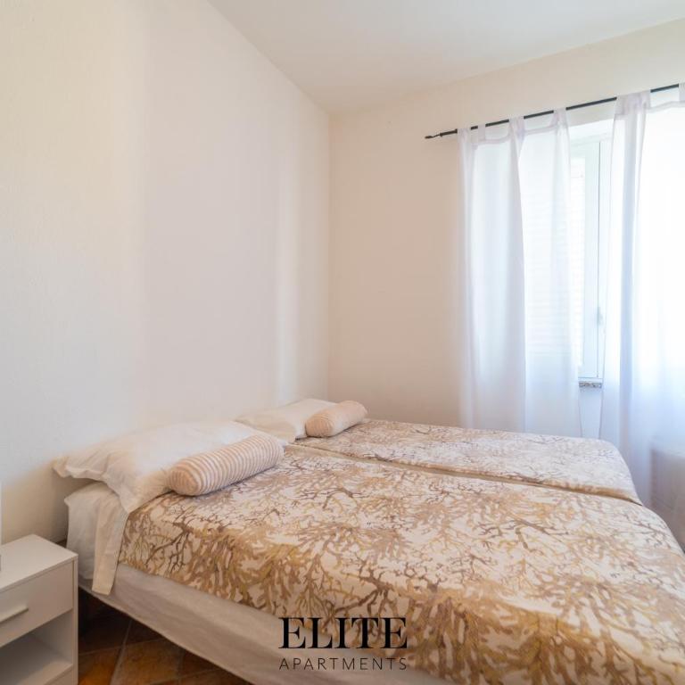 Luxury Oasis Apt Pool & Jacuzzi - Villa - 31