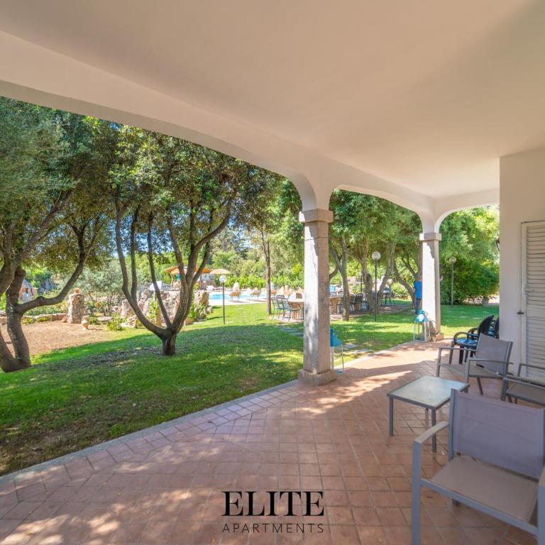 Luxury Oasis Apt Pool & Jacuzzi - Villa - 26