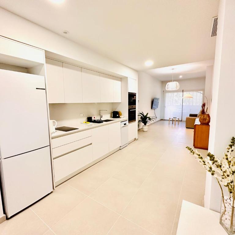 Filologo Sanelo Luxury Apartaments - Two-Bedroom Apartment with City View - 7