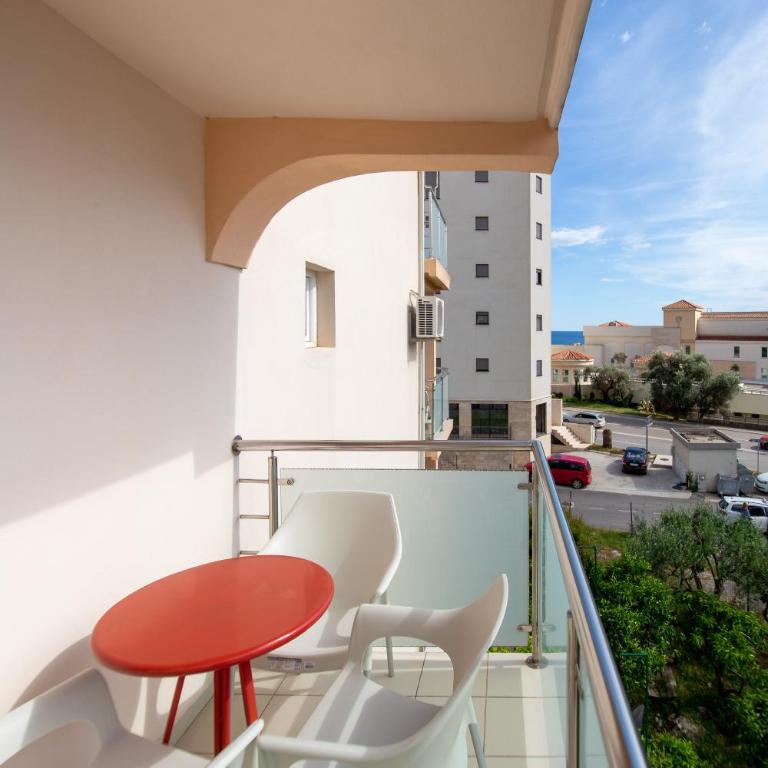 Apartmani Becici - Standard Apartment - 9