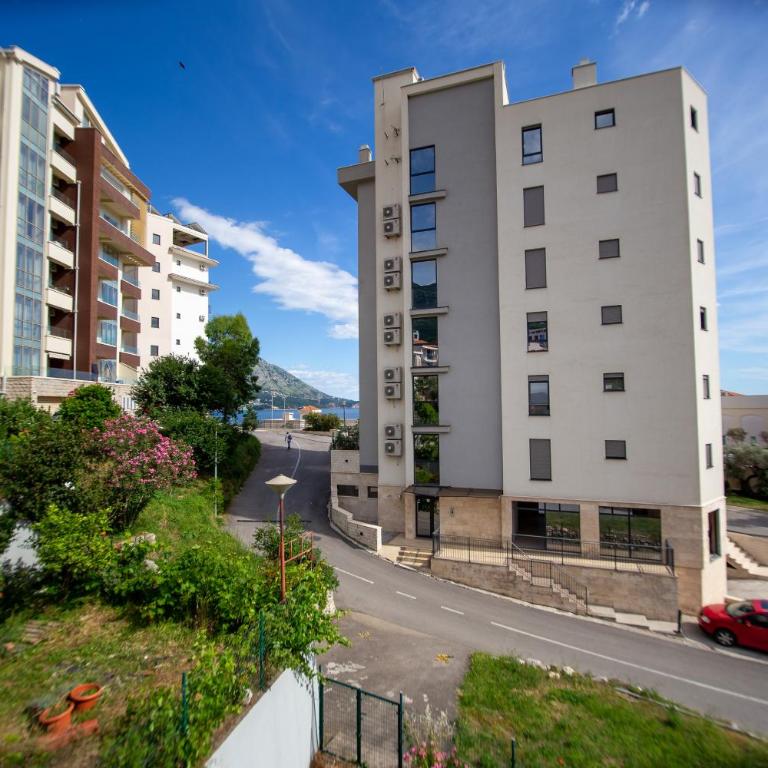 Apartmani Becici - Standard Apartment - 5