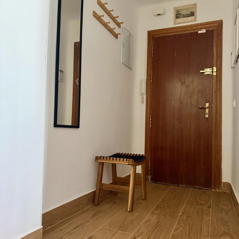 Fee4Me Bright and Central Flat - Two-Bedroom Apartment - 16