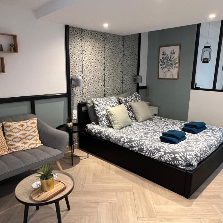 Le Petit Patio - Apartment with Terrace - 7