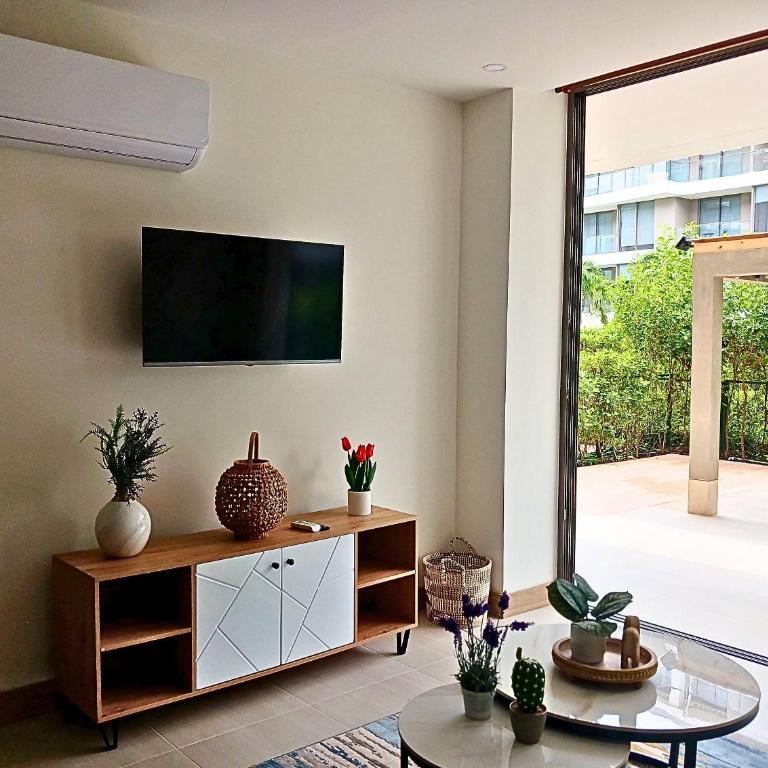 Luxurious Apartment with Private Pool and beach access - Apartment - 22