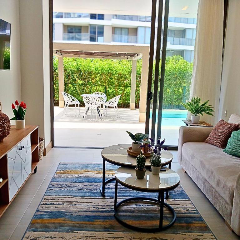 Luxurious Apartment with Private Pool and beach access - Apartment - 28
