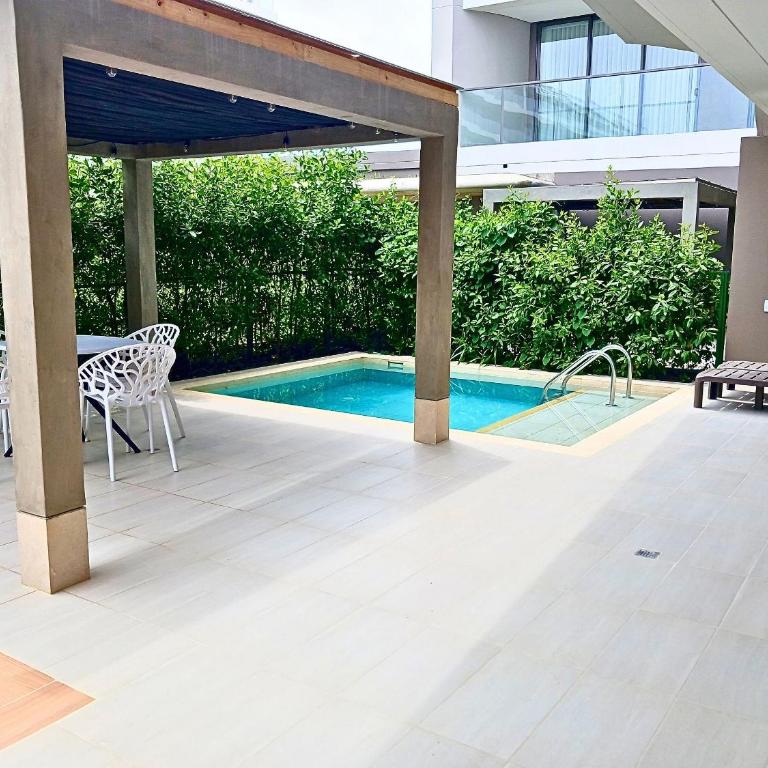 Luxurious Apartment with Private Pool and beach access - Apartment - 47