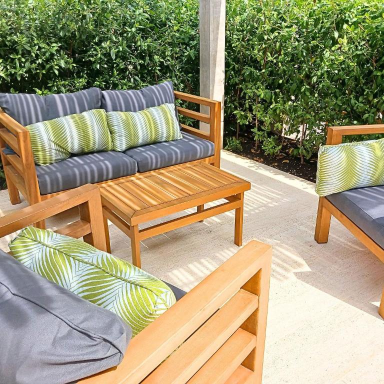 Luxurious Apartment with Private Pool and beach access - Apartment - 56