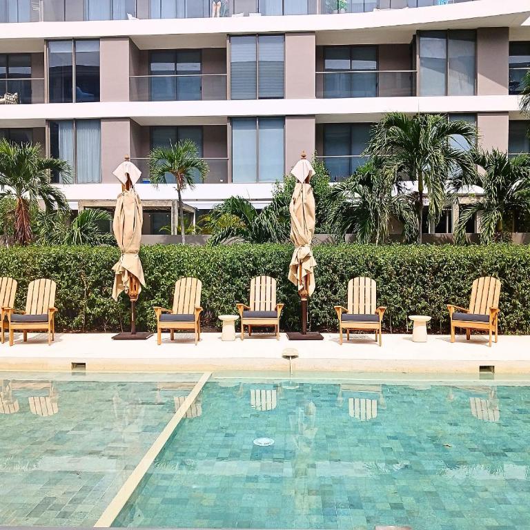 Luxurious Apartment with Private Pool and beach access - Apartment - 63