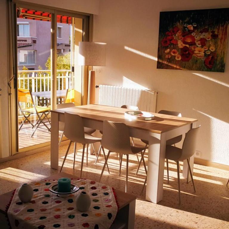 54m2, clim, T2, centre BANDOL, terrasse, TOUT A PIED - Apartment mit 1 Schlafzimmer - 1