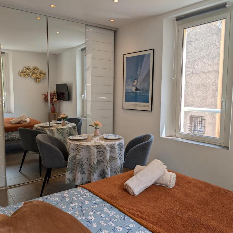 Appartement - Cannes vieille ville - Le Suquet - Apartment mit 1 Schlafzimmer - 2