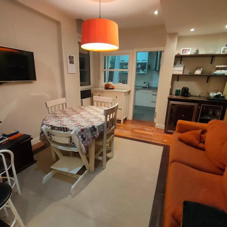 Amplio piso en el centro de Bilbao - Four-Bedroom Apartment with Balcony - 3