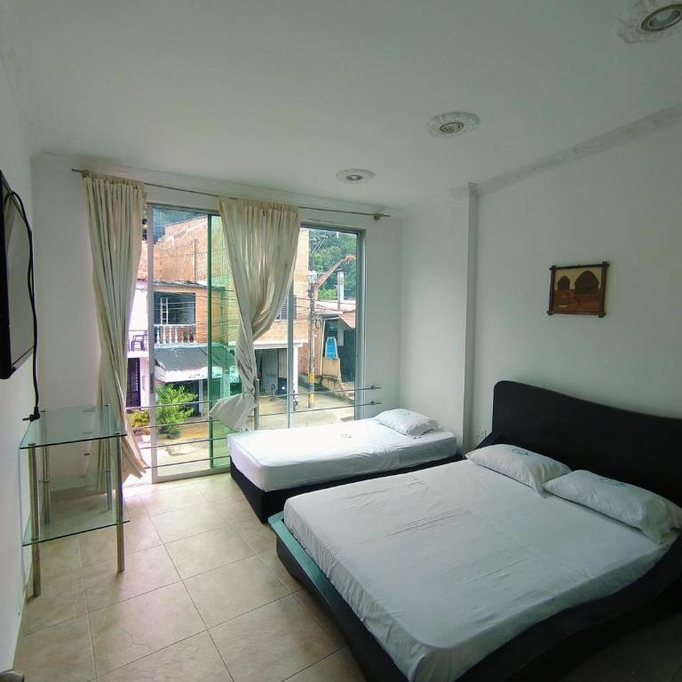 Hotel la cascada cristalina - Habitación Cuádruple Dúplex - 12