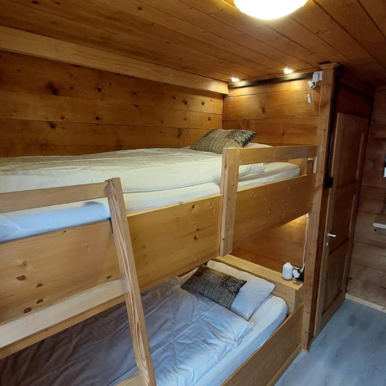 Auberge Restaurant les Aiguilles Rouges - Chambre Lits Jumeaux avec Salle de Bains Commune - 1