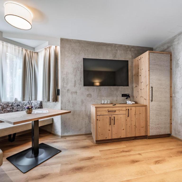 Hotel Berghof Mayrhofen - Maisonette-Suite - 16