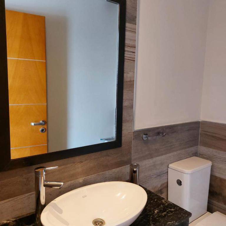 Departamentos Rada - Two-Bedroom Apartment - 9