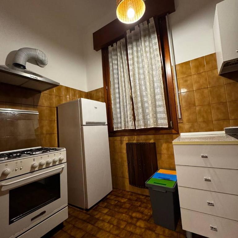 Casa Bella - Room 3 - Camera Matrimoniale con Bagno in Comune - 8