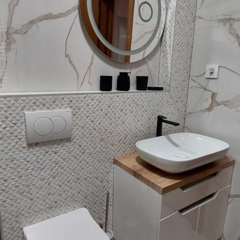 Pink Elephant - One-Bedroom Apartment - 13