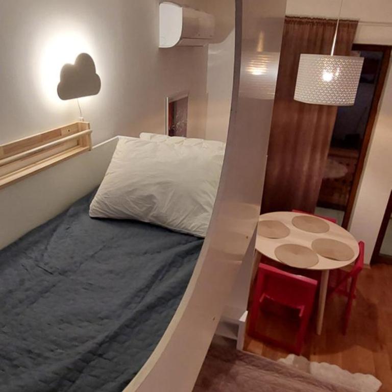 Pink Elephant - One-Bedroom Apartment - 9