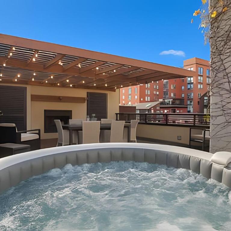 The Ultimate Palermo Soho Oasis BBQ and Jacuzzi! - Four-Bedroom House - 2