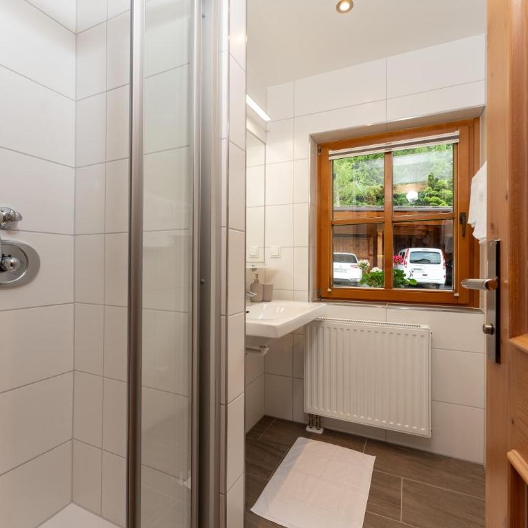 Landhaus Birgbichler - Apartments mit Bergblick - inklusive Schladming Dachstein Card! - Apartment mit Terrasse - 16