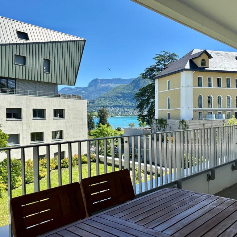 Côté Jardin joli T2 avec garage à 100m du lac - Apartamento - 21