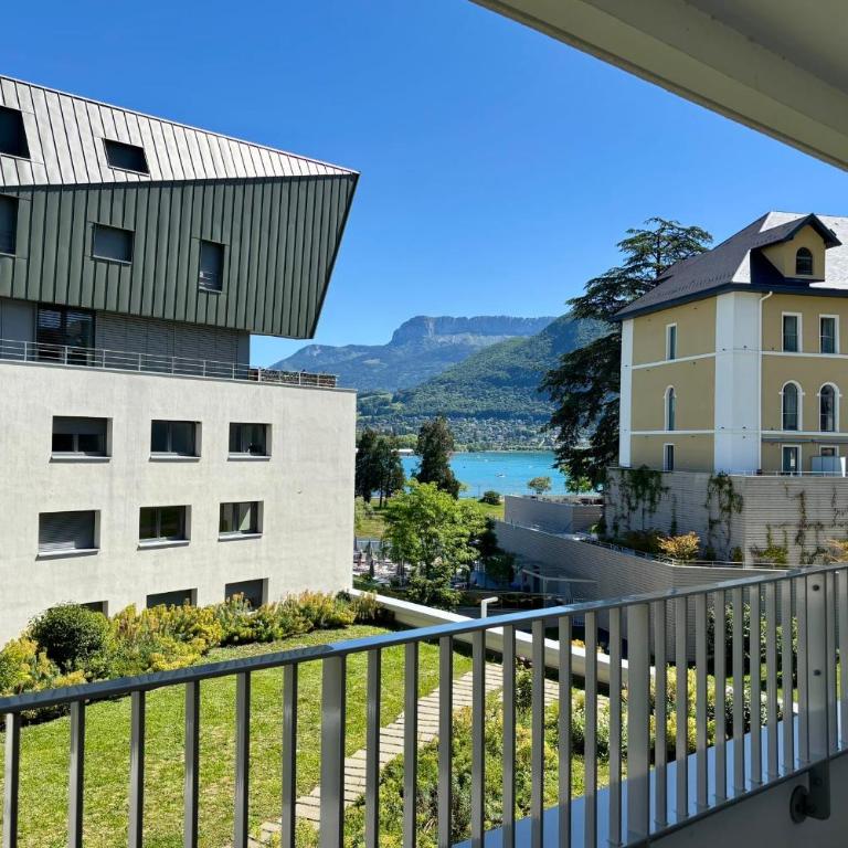 Côté Jardin joli T2 avec garage à 100m du lac - Apartamento - 20