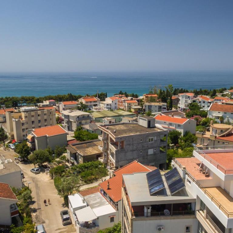 Apart Hotel S Lux - Three-Bedroom Apartment with Sea View - 7