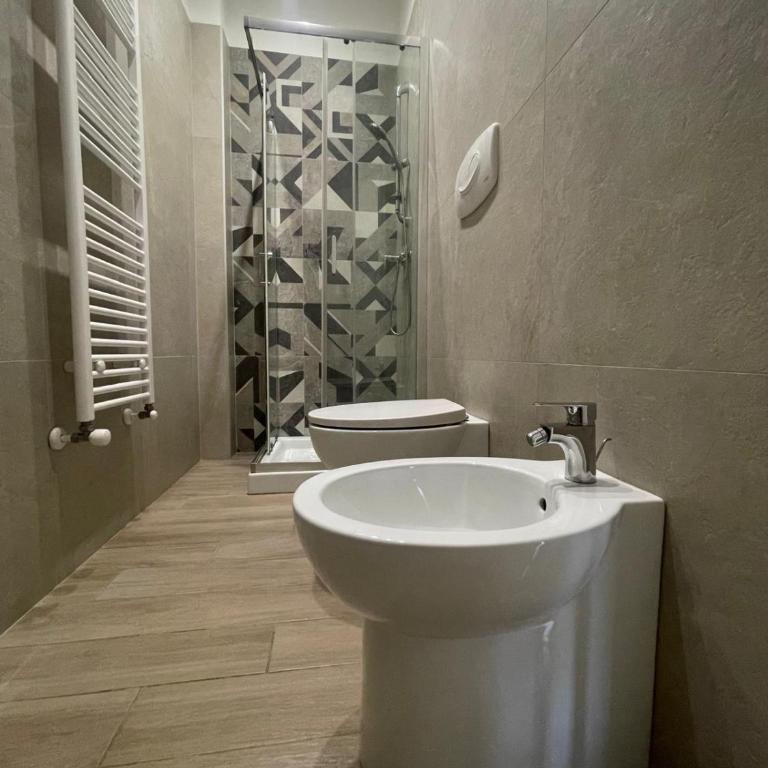 MSRooms - Camera Matrimoniale con Bagno Privato - 4