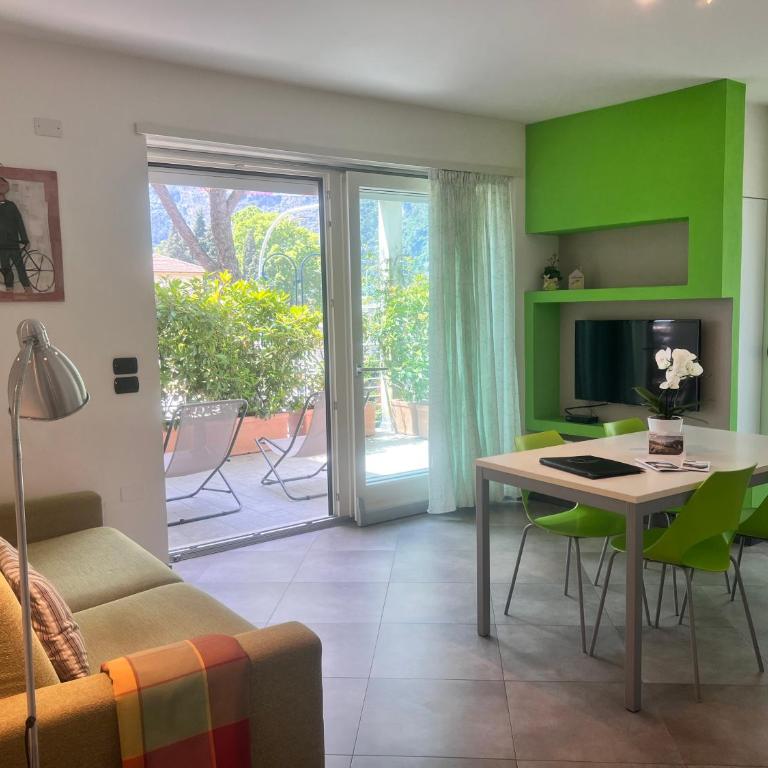 Apartement Sul Torrente, DownTown, Garage, 5 min from Lake Garda - Appartamento con 2 Camere da Letto - 3