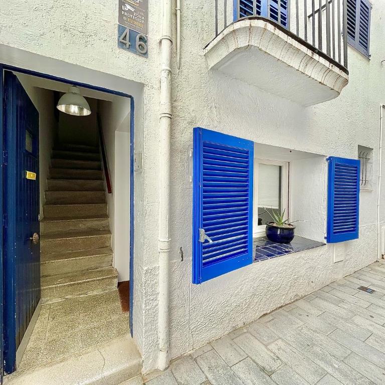 Townhouse in Rosas near Platja de Roses - Three-Bedroom Apartment - 9