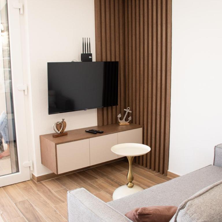 Apartments Kostic- Sea view - One-Bedroom Apartment with Sea View - 16