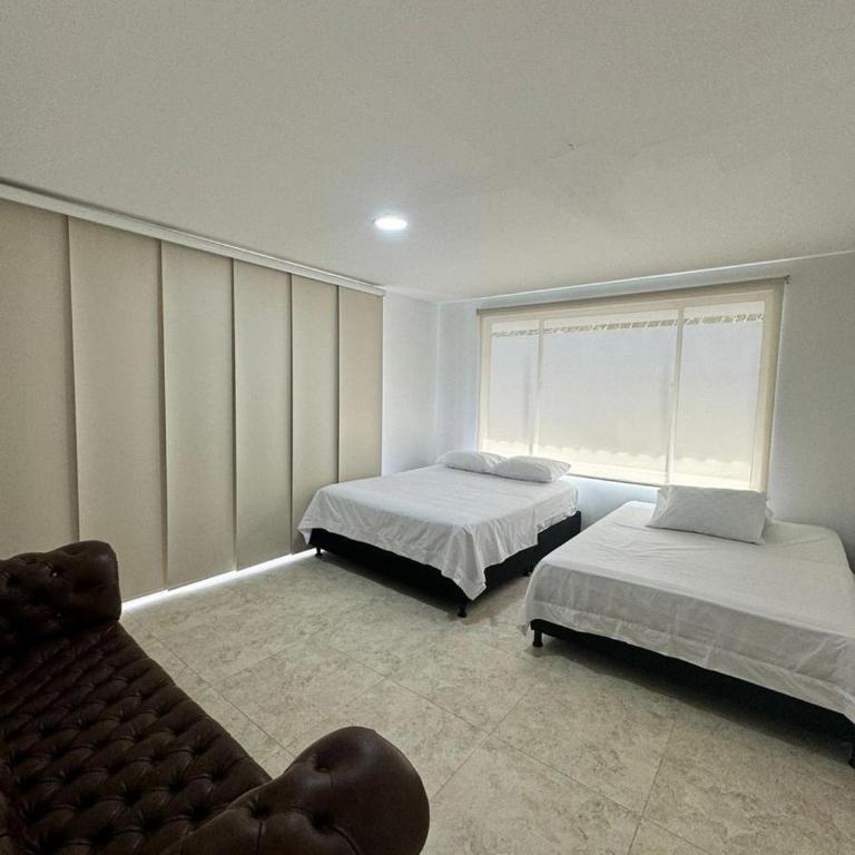 Casa campestre con piscina en Villavicencio - Casa de 4 dormitorios - 17