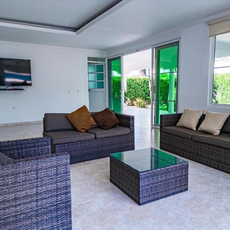 Casa campestre con piscina en Villavicencio - Casa de 4 dormitorios - 24