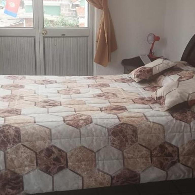 Hostal Almagro - Habitación Doble Deluxe con balcón - 5