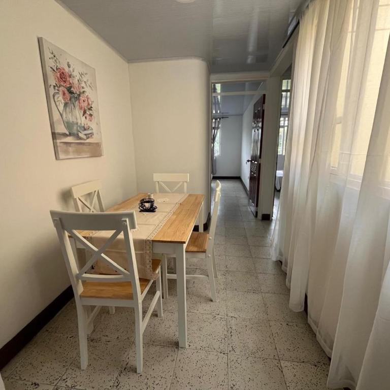 ACOGEDOR APARTAMENTO DISPONIBLE eN CALARCA QUINDIO EXCELENTE UBICACION EN CONJUNTO CERRADO 2 HABITACIONES PARKING BIEN EQUIPADO - Two-Bedroom Apartment - 7