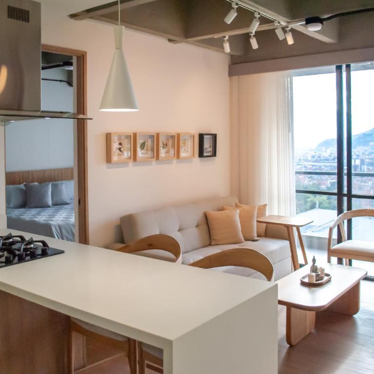 Altura y Confort en Envigado - Three-Bedroom Apartment - 12
