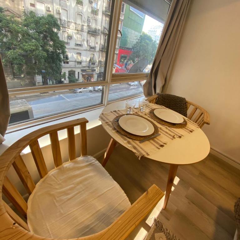 Estudio Equipado en el Centro de Bs As, a Metros del Obelisco y Teatro Colón - Apartamento de 1 dormitorio - 2