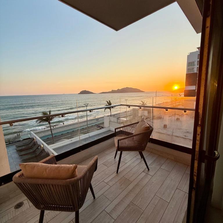 Altomare Panoramic-- Frente al Mar y Parque Central --Excelente Vista - Classic Apartment - 94