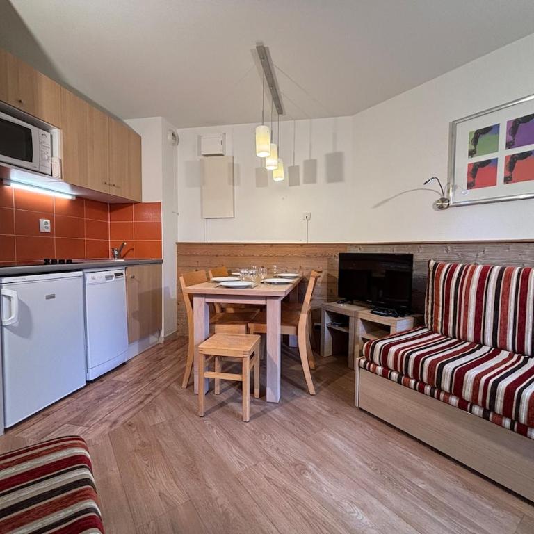 Appartement sud centre station et skis aux pied La Tania - Apartment mit 1 Schlafzimmer - 1