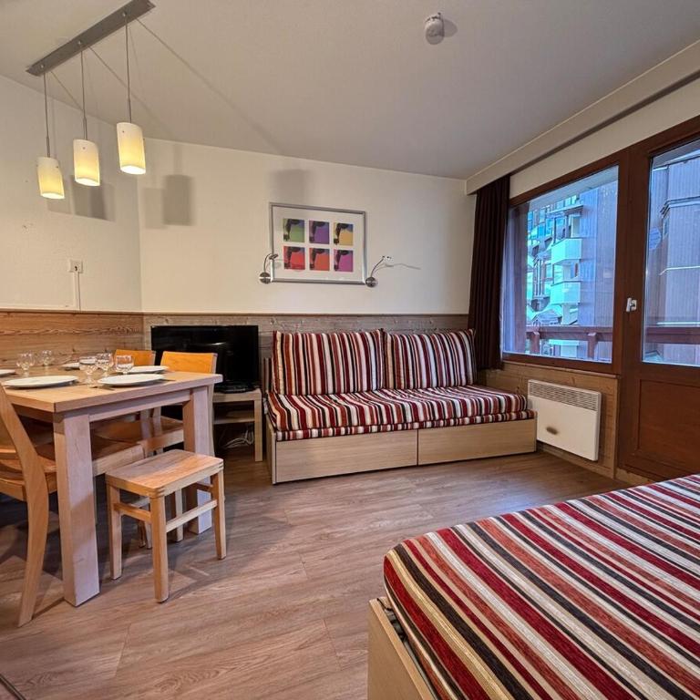 Appartement sud centre station et skis aux pied La Tania - Apartment mit 1 Schlafzimmer - 2