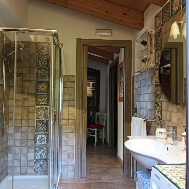 Villa Vesta - Appartamento con 1 Camera da Letto, Balcone e Vista Montagna - 11